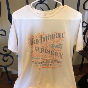 - ⬇️👖 T Shirt